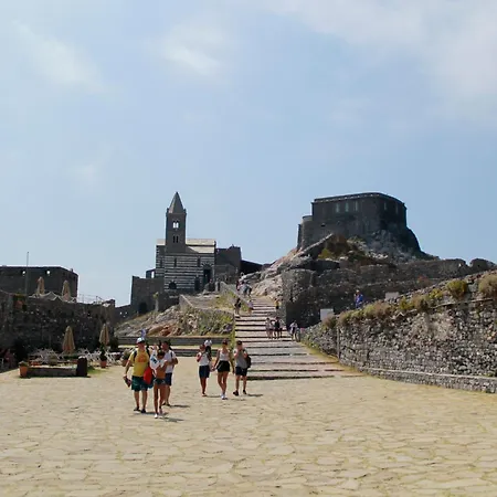 Casa Del Sole 아파트 San Salvatore (Genoa)